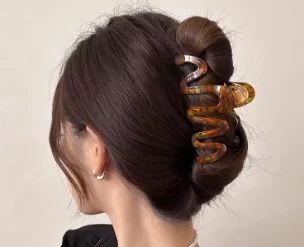 Велике копче за косу
